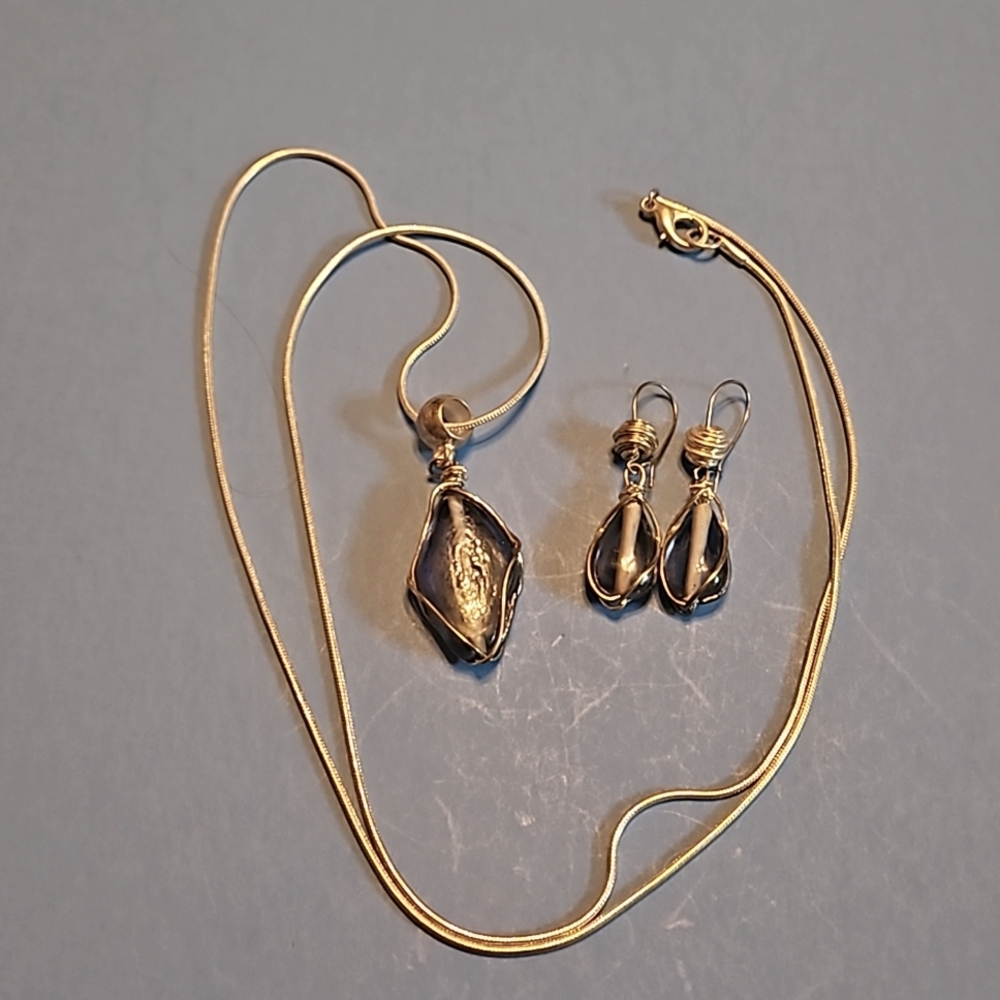 Custom blue necklace and earrings set